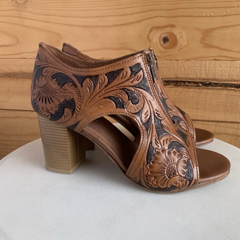 ROPER Womens 6.5 Open Toe Heeled Sandal Floral Tooled Leather Boho Cowgirl Rodeo - Picture 2 of 8